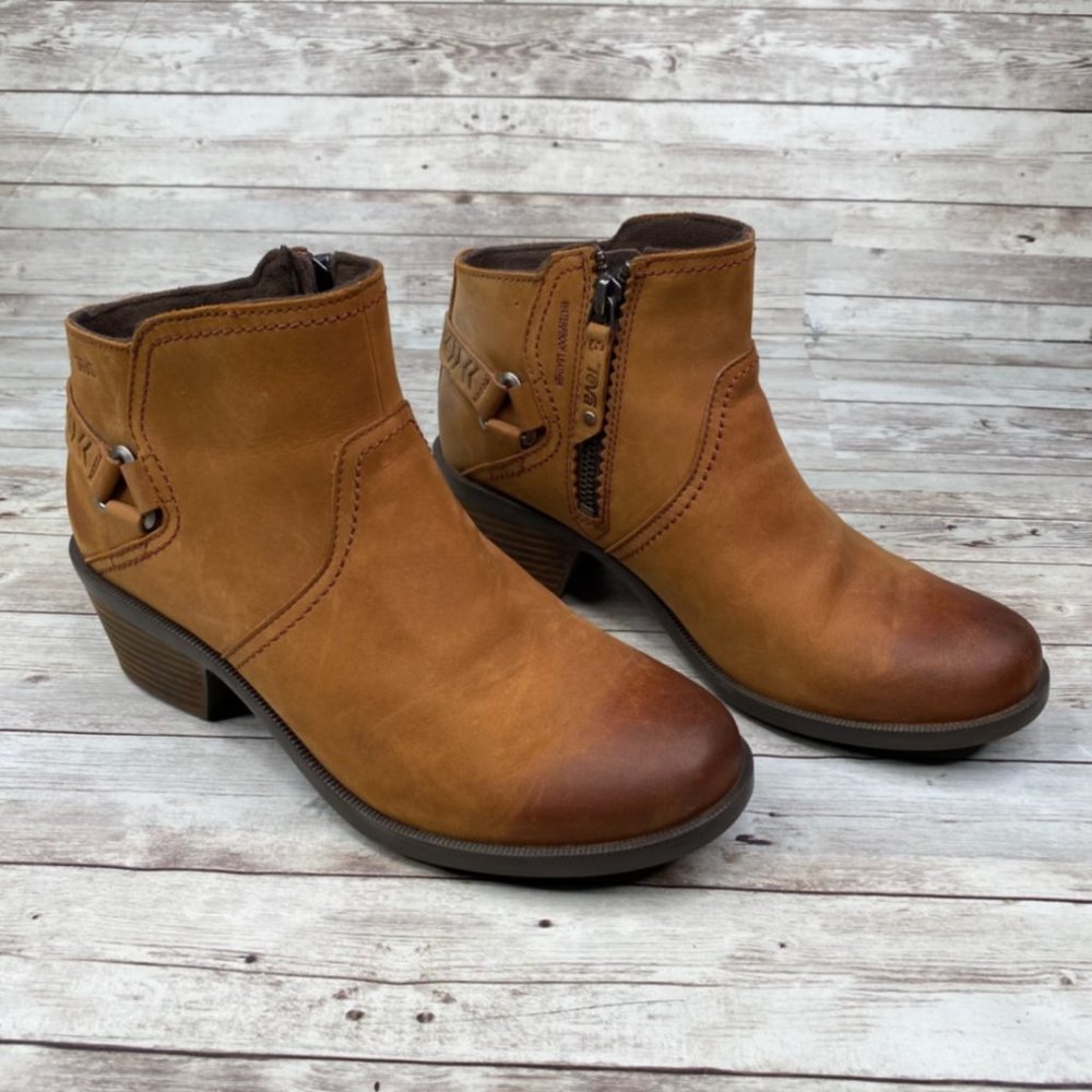 Teva Foxy Waterproof Block heeled Ankle Bootie 7.5
